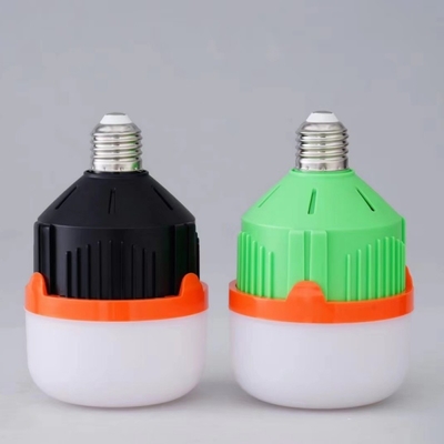 새로운 디자인 빠른 충전 높은 전력 긴 작업 시간 LED 비상 전구 E27 B22 기본 높은 밝기