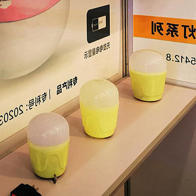 캠프 및 실내 사용을 위한 50w ~ 200w 태양열 충전식 전구