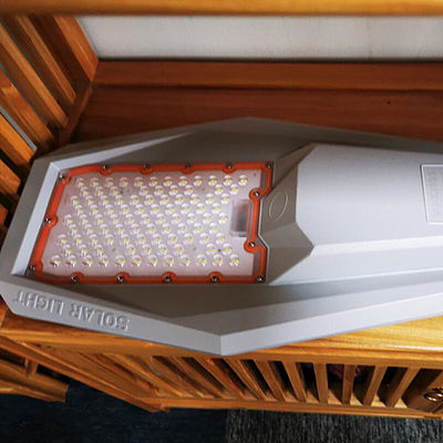 공원을 위한 특별한 디자인을 가진 400W 성간 전사 태양광 가로등