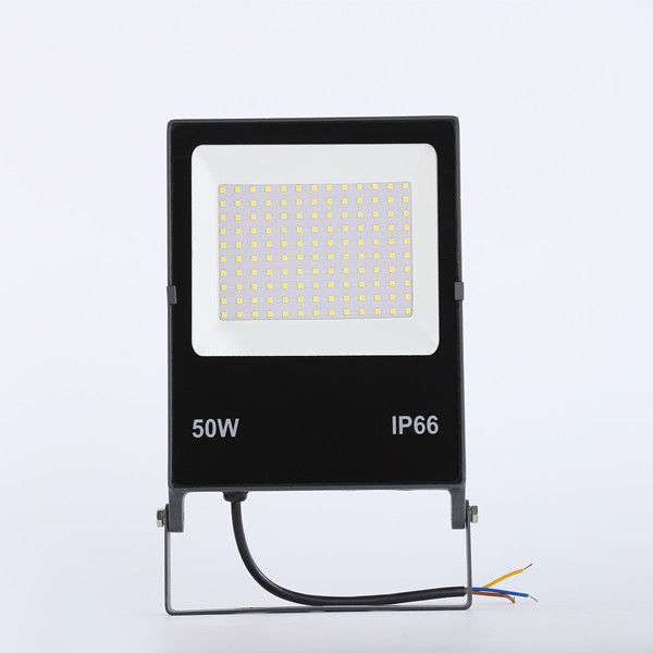 운동장을 위한 50w에서 300w IP66까지 호리호리한 디자인 LED 투광램프 얇은 반점 램프